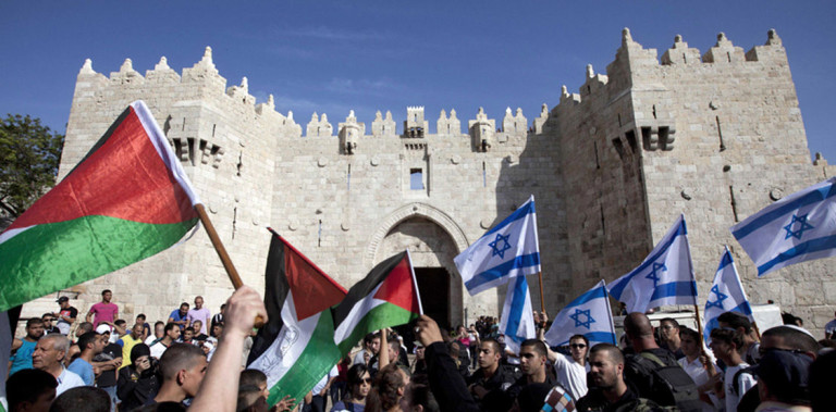 Israelies-Puerta-Damasco-Jerusalen-AP_LNCIMA20130730_0033_3